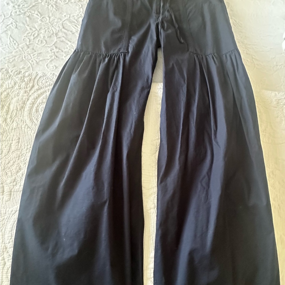 XCVI Navy Blue gathered and flared Pants